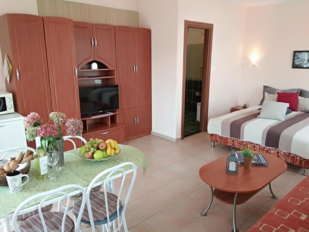 Yellow Apartmanhaz Bük Екстериор снимка