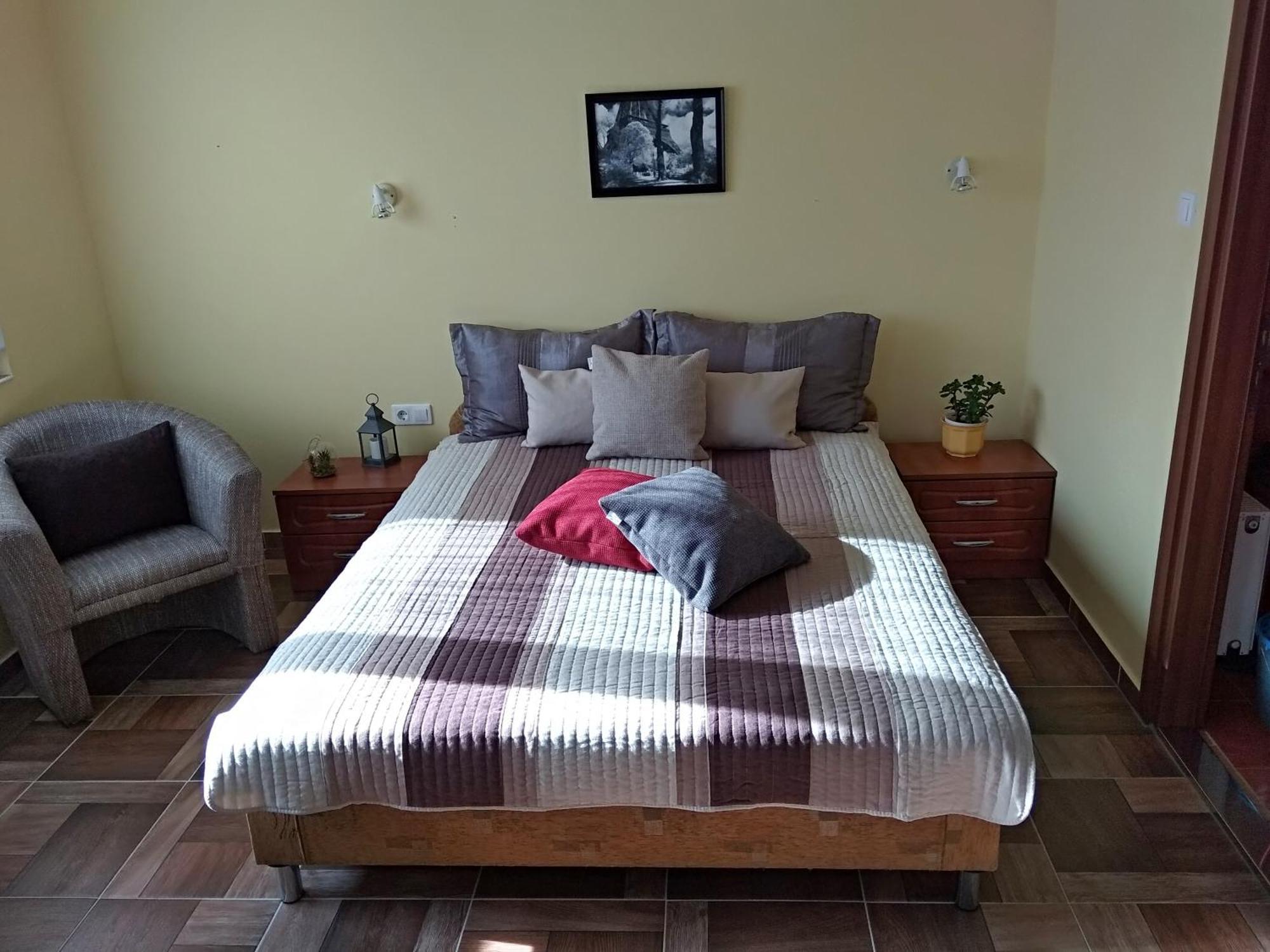 Yellow Apartmanhaz Bük Екстериор снимка