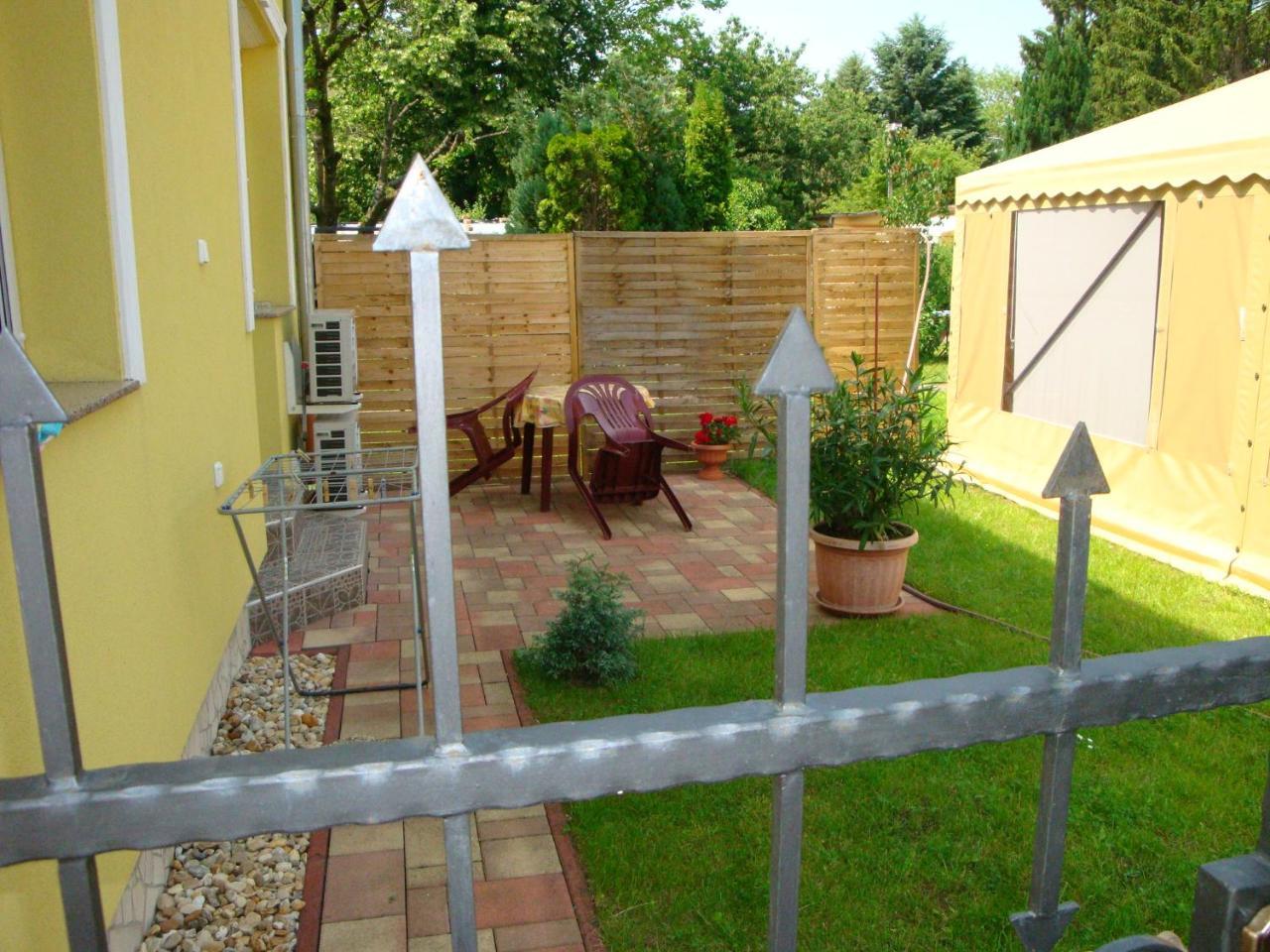 Yellow Apartmanhaz Bük Екстериор снимка