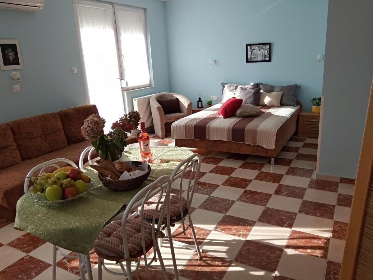 Yellow Apartmanhaz Bük Екстериор снимка