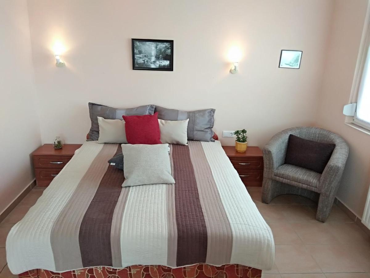 Yellow Apartmanhaz Bük Екстериор снимка