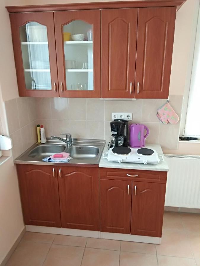 Yellow Apartmanhaz Bük Екстериор снимка